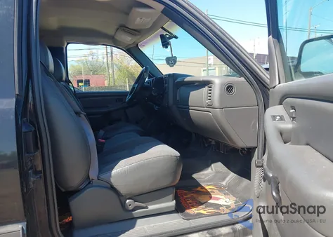 2003 Chevrolet Silverado 1500 из США, поврежденный, VIN 2GCEC19V331354055